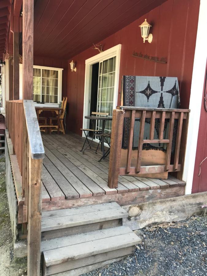 The Red Rooster Lodge Coulterville Exterior foto