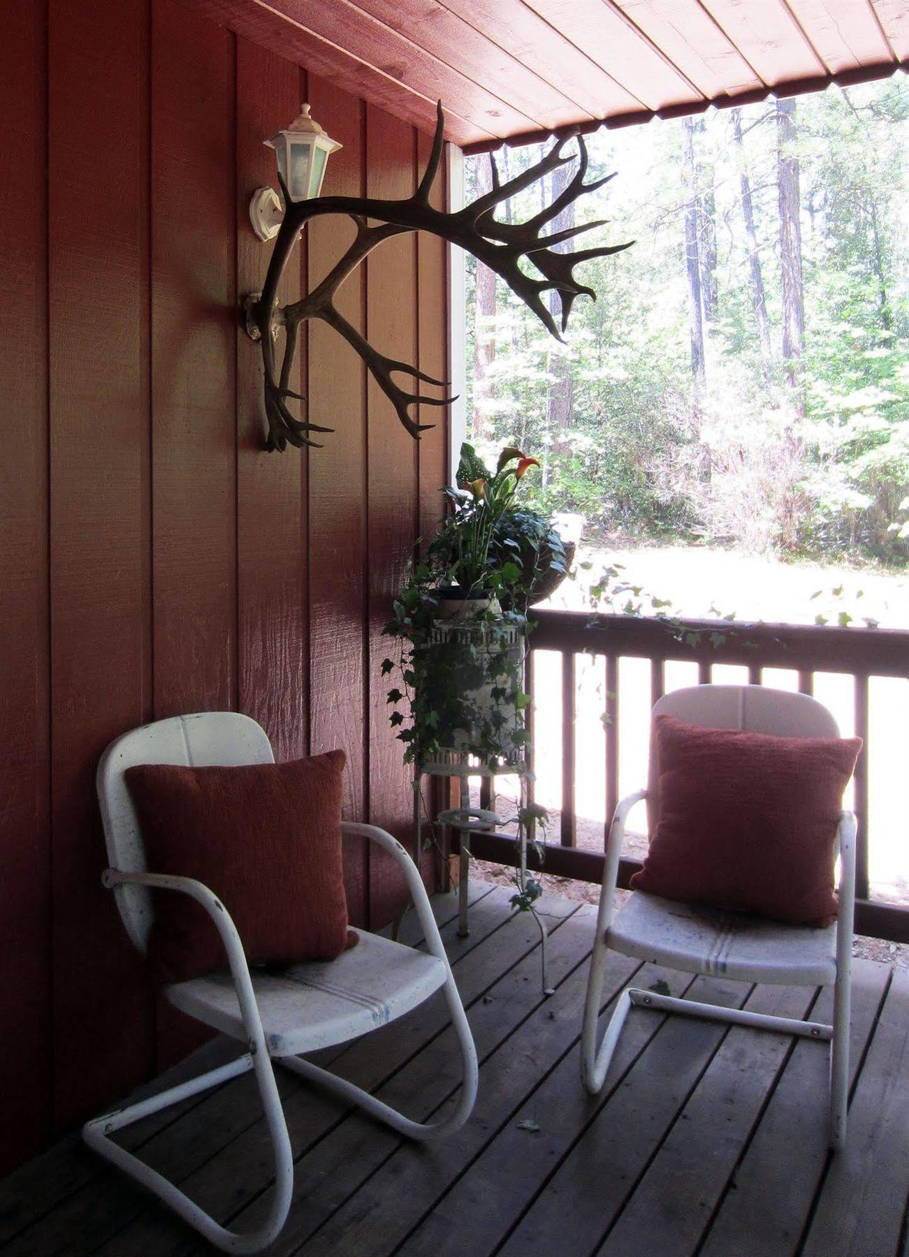 The Red Rooster Lodge Coulterville Exterior foto