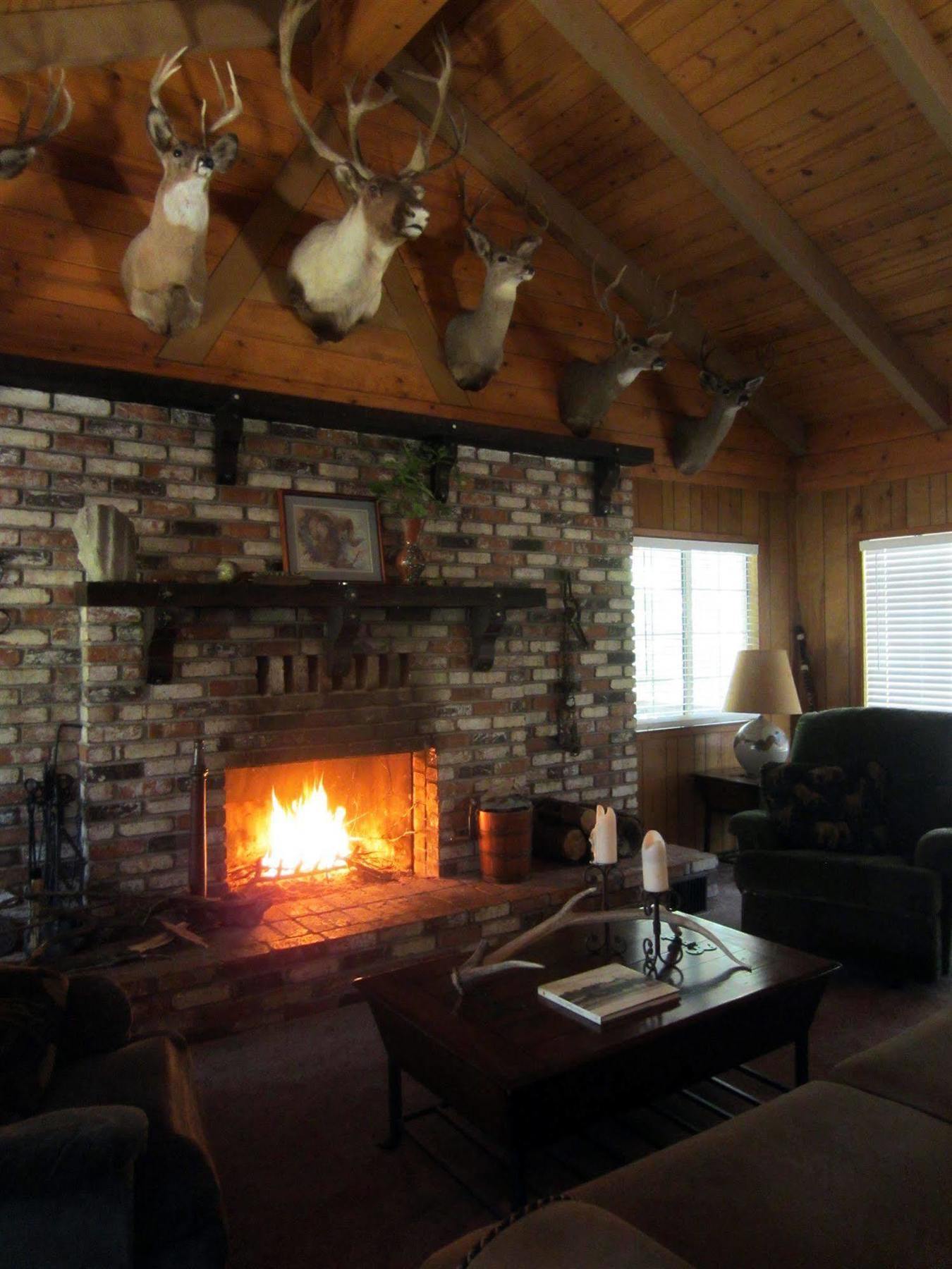 The Red Rooster Lodge Coulterville Exterior foto